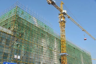 跑出项目建设"加速度"!中国西部锂产品集散中心(仓库区)项目建设进度达70%